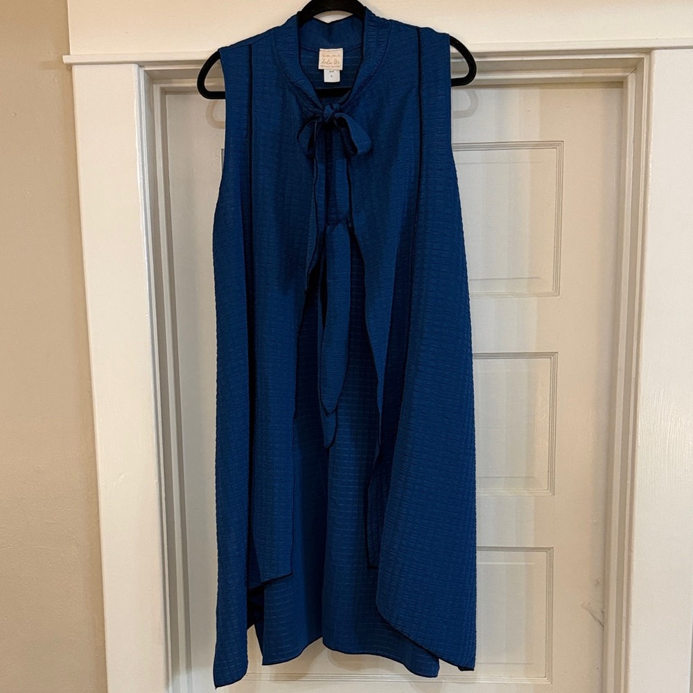 Zadie B’s Elegant Blue Sleeveless Carley Tie Vest Trimmed in Black Sz XL NWOT